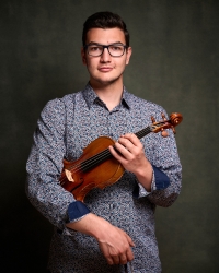 Leufat Bu&ccedil;uku, violin