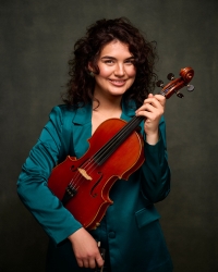 Entela Qarkagjija, viola